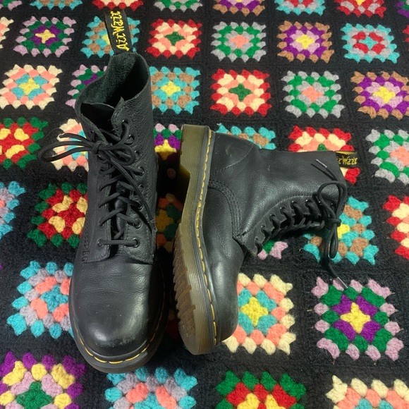 Dr Marten 1460 WOMEN'S PASCAL VIRGINIA LEATHER BOOTS - Picture 3 of 10